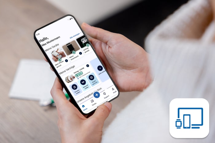 Hand mit einem Smartphone mit Techmanager Startseite