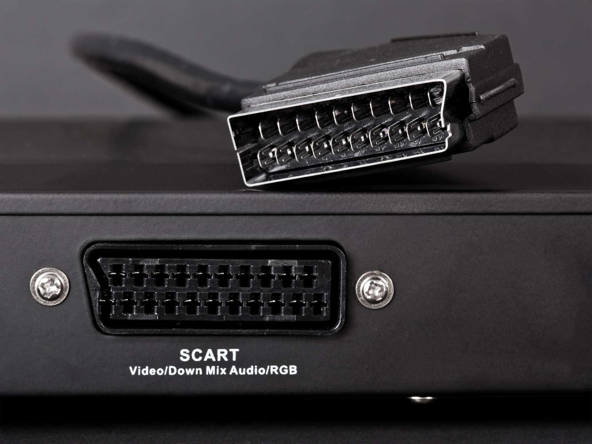 Modsigelse ulæselig Optøjer SCART – die analoge Video- und Audiosignalübertragung