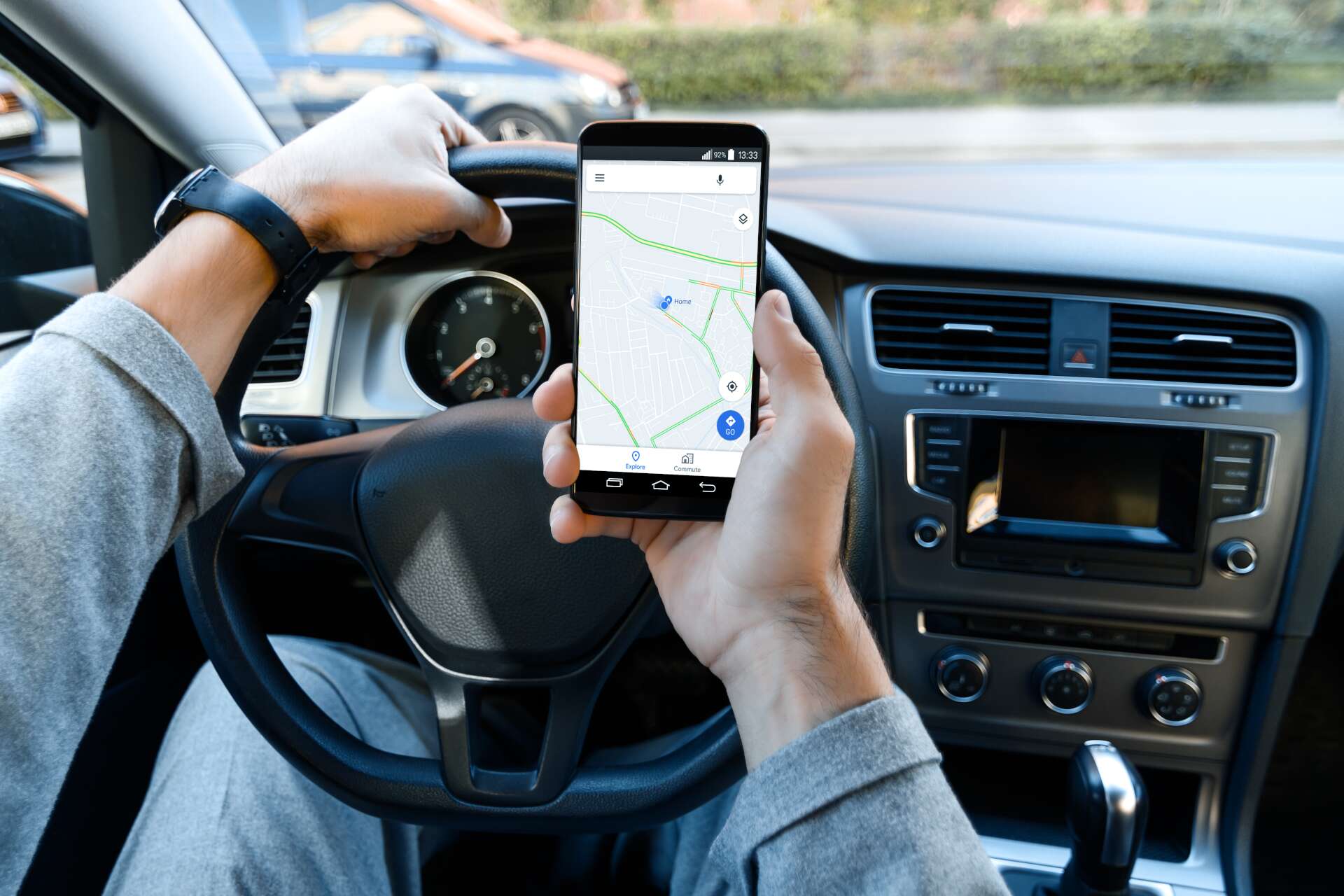 Handyhalterung im Auto: Die besten Modelle für Ihr Smartphone