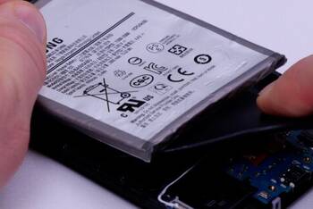 Galaxy A50 wieder zusammenbauen