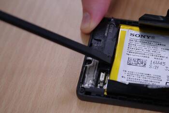 Sony Xperia E5 Akku wechseln