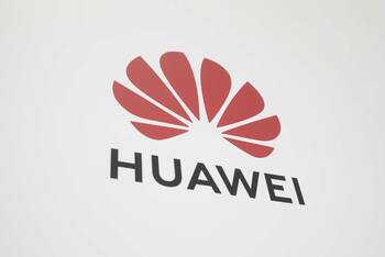 Huawei Logo auf weißem Hintergrund