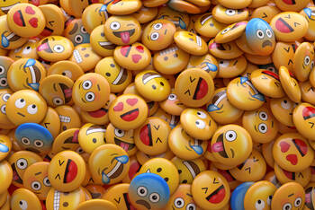 Emojis auf einem Haufen