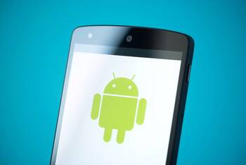 Smartphone mit Android Logo