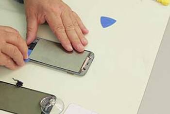 Die LCD-Toucheinheit des Samsung Galaxy S7 abnehmen