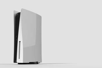 Playstation 5 vor weißem Hintergrund