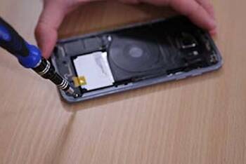 Samsung Galaxy S7 edge Schrauben lösen