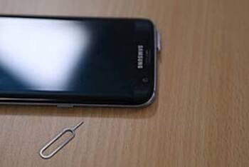 Den SIM-Slot des Samsung Galaxy S7 edge entfernen