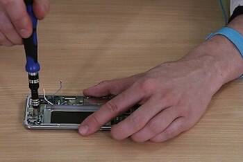 Die Hardware Samsung Galaxy S8 ausbauen