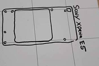 Sony Xperia E5 auf Magnettafel gezeichnet