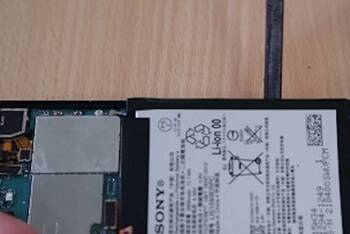 Den Akku des Sony Xperia Z5 austauschen