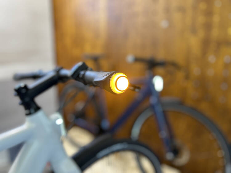 Die Fahrräder und E-Bikes von Ellipse kommen bereits mit integrierter Beleuchtung für Tag und Nacht