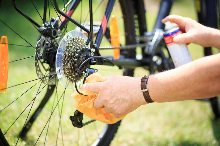 Fahrrad wird gereinigt