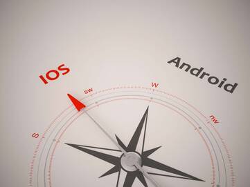 Kompass mit Android und iOS als Richtungen, der Pfeil zeigt auf iOS