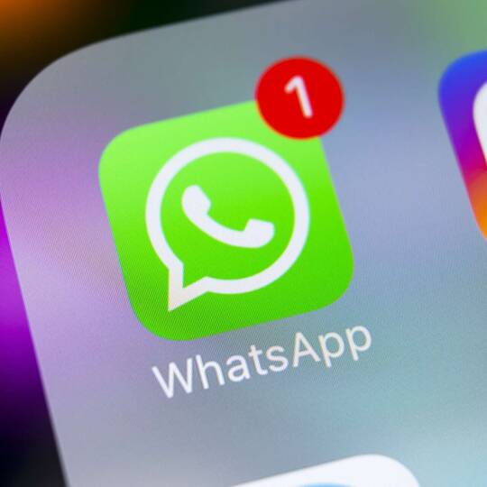 WhatsApp-Icon mit dem Hinweis auf eine neue Nachricht