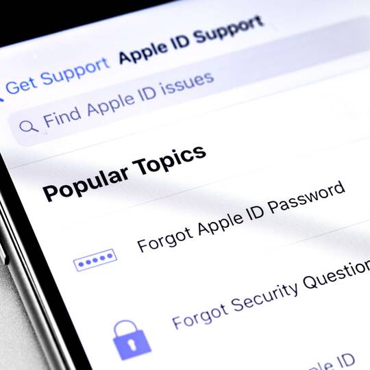 Ein iPhone zeigt die Aufschrift Forgot Apple ID Password